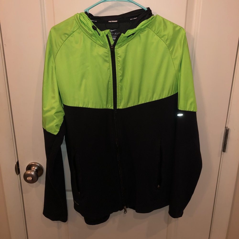 Nike Half windbreaker/dri-fit jacket- No flaws